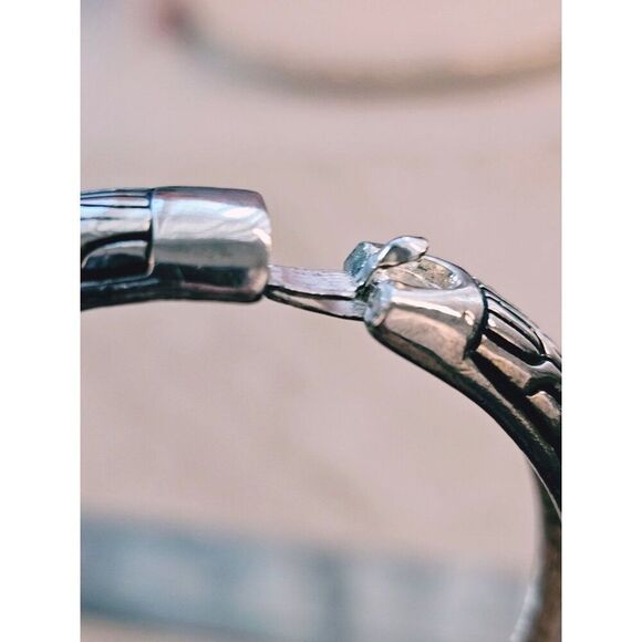 🔥$5/$25 Hinged Bangle Bracelet with 3 Crystals - Picture 7 of 7